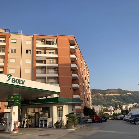 Hergi Apartament فلورا المظهر الخارجي الصورة